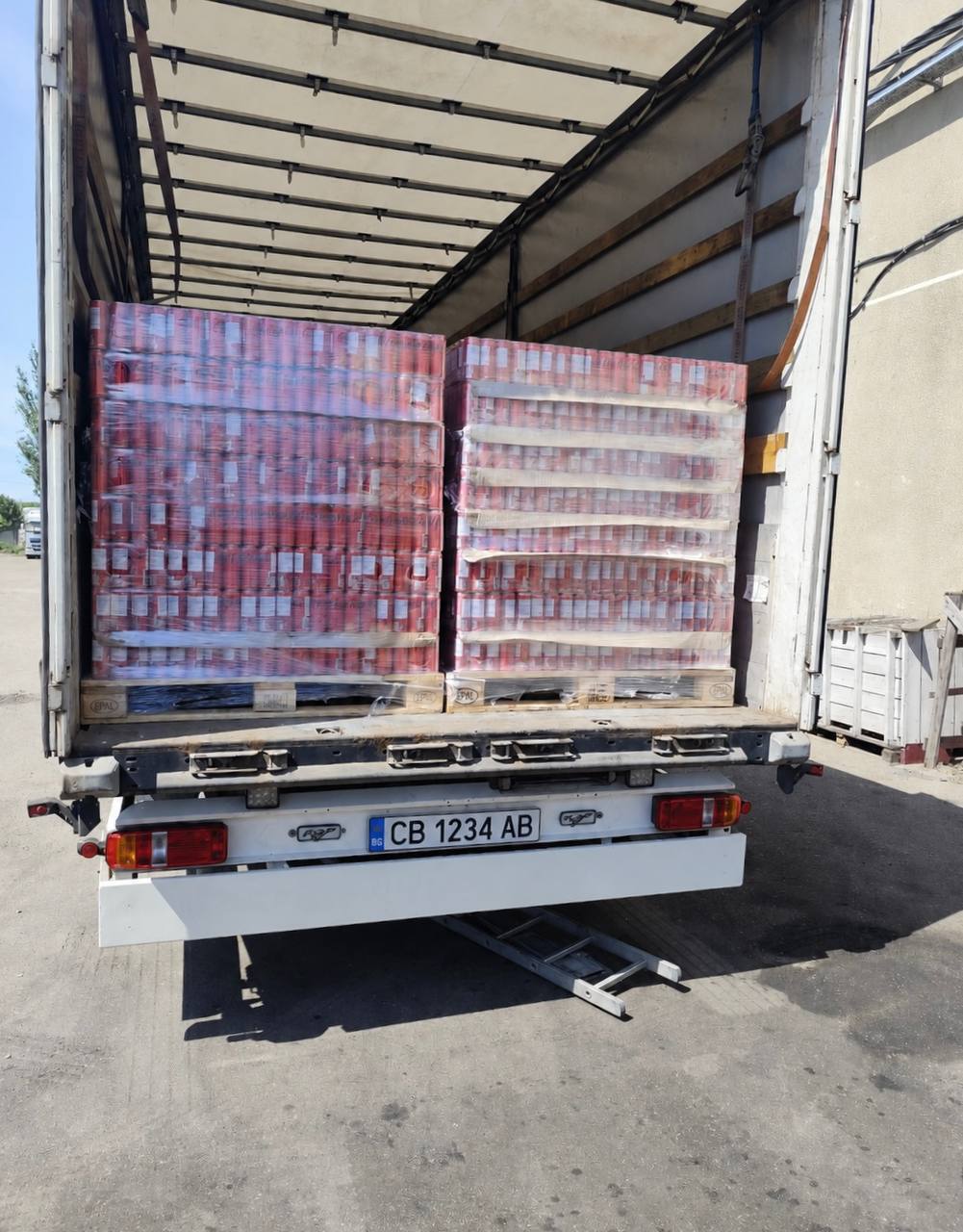 Chargement palettes boissons EUR-EPAL camion Martigane
